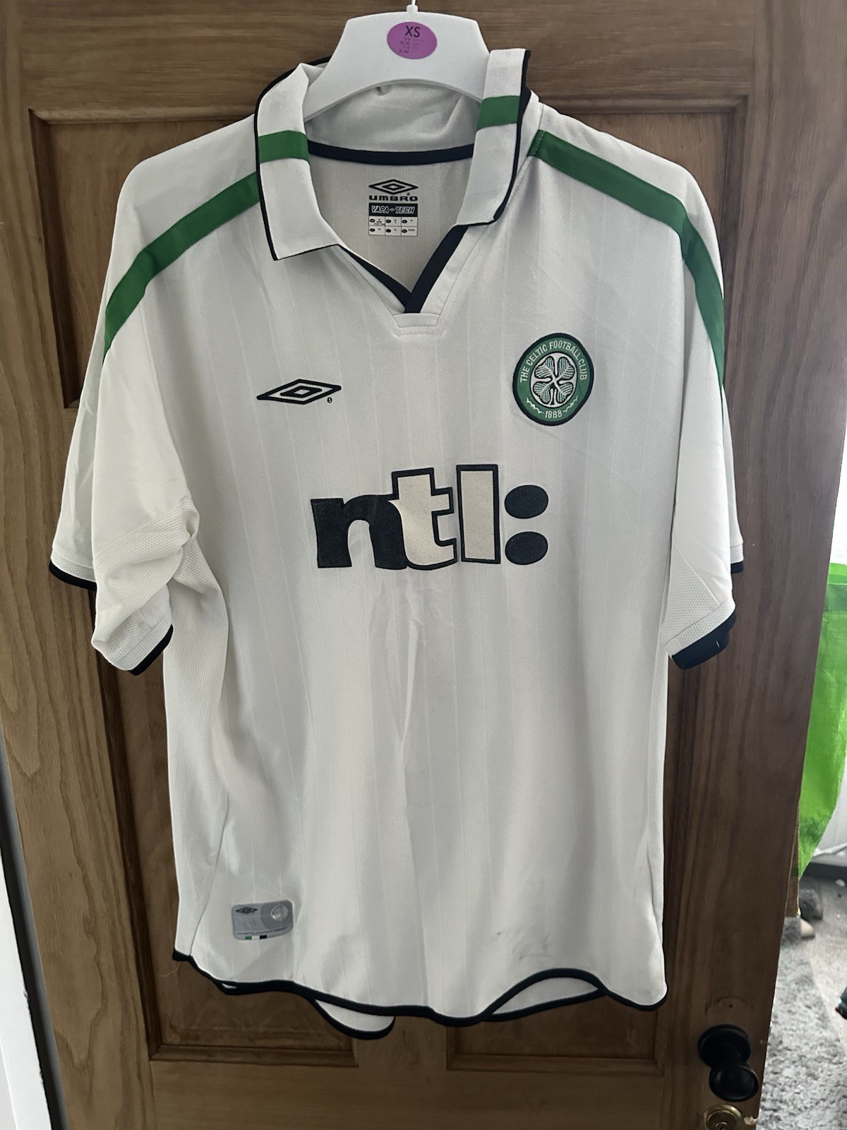 Official Celtic Football Shirt 2001/2002 Men’s Size Extra Large for sale on Ebay