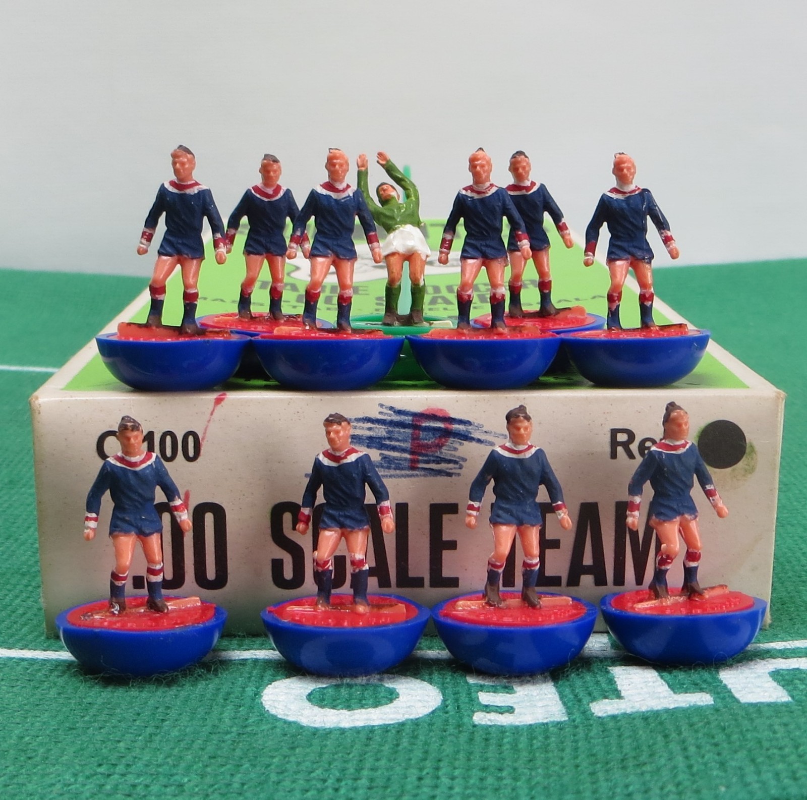 SUBBUTEO HW TEAM REF 53 PORTSMOUTH, IN ORIGINAL SUBBUTEO BOX. for sale on Ebay