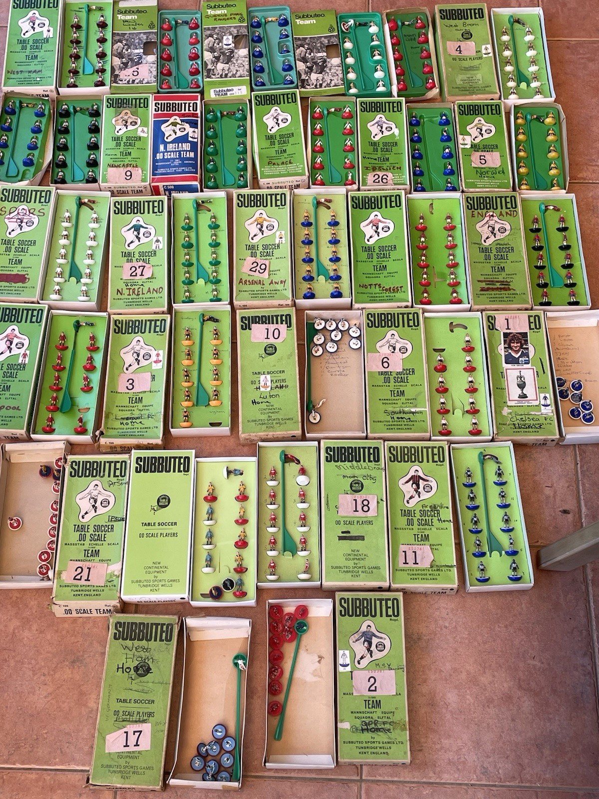 Subbuteo Job Lot Of 27 teams (19 HWS , 5 ZOMBIE, 1 LW AND 3 MOULDED)  BUNDLE for sale on Ebay