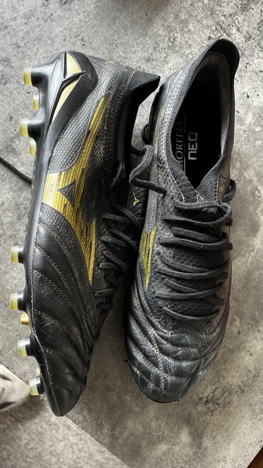 Mizuno Morelia Neo IV Beta UK Size 9 Football Boots for sale on Ebay