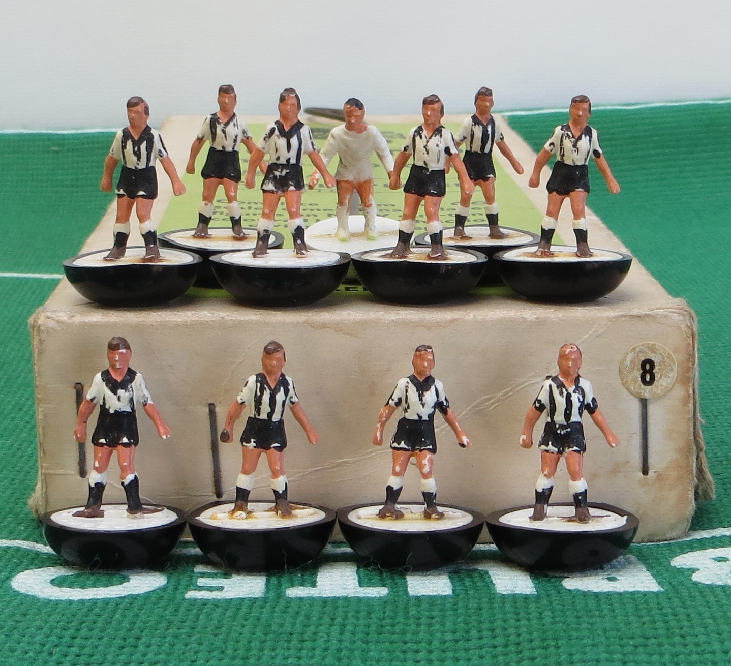 SUBBUTEO OHW TEAM REF 8 NEWCASTLE UNITED, IN ORIGINAL NUMBERED BOX. for sale on Ebay