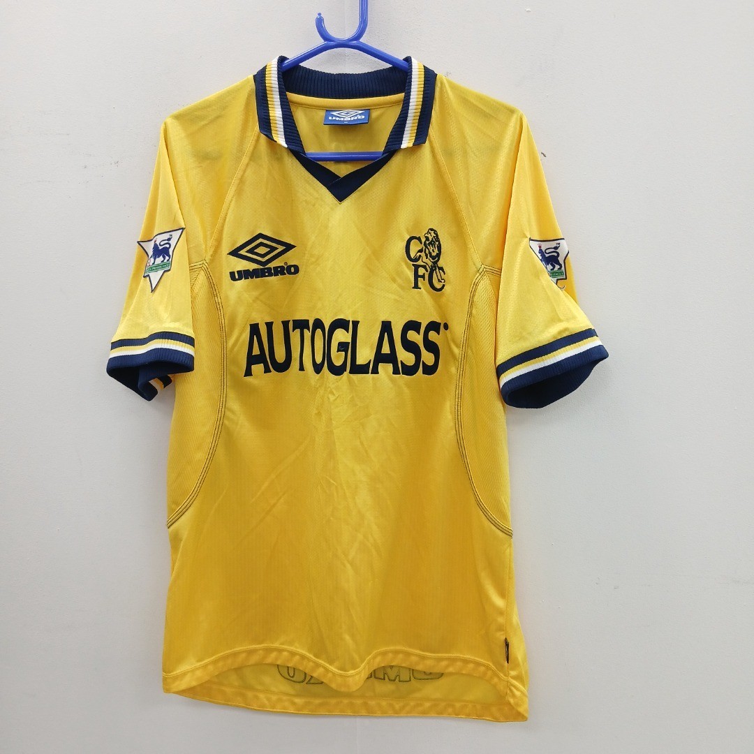 Umbro Chelsea Football Shirt Men's UK M 
