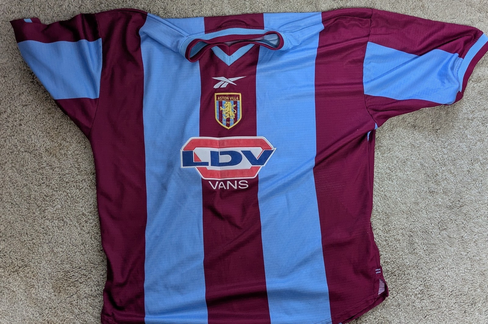 Aston Villa Shirt 42