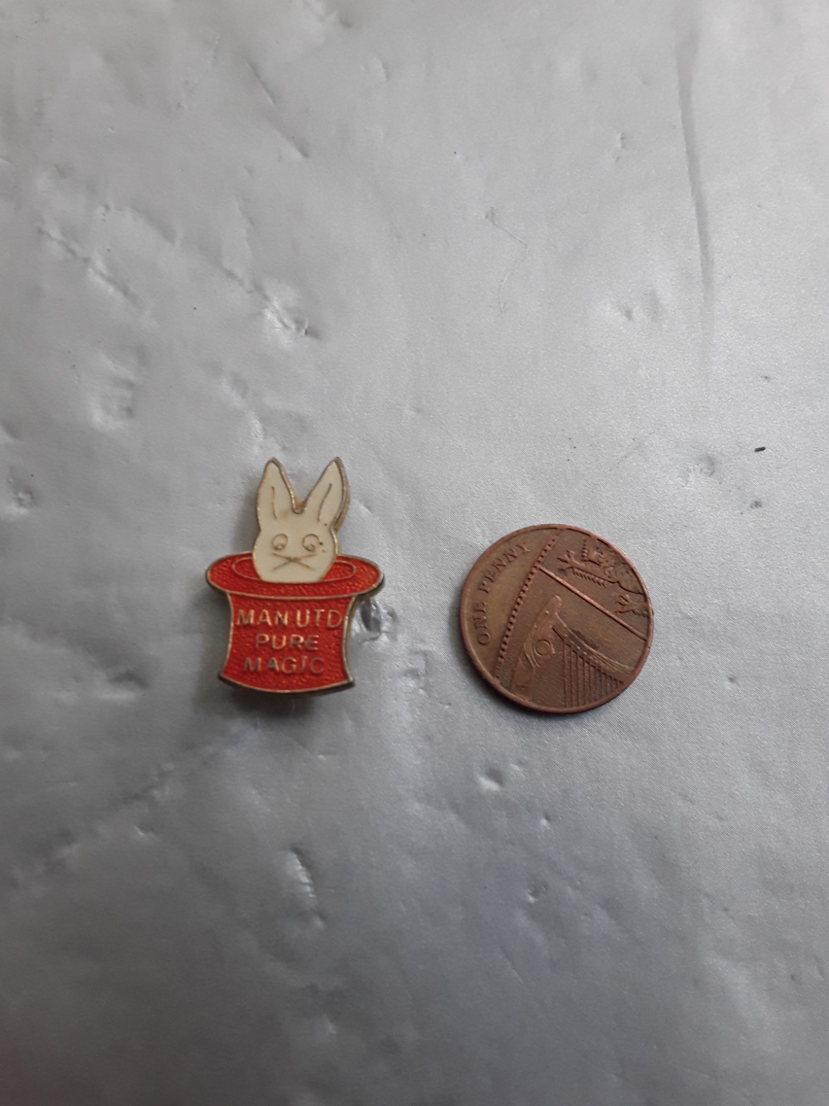 Manchester United pin badge vintage late 70's for sale on Ebay