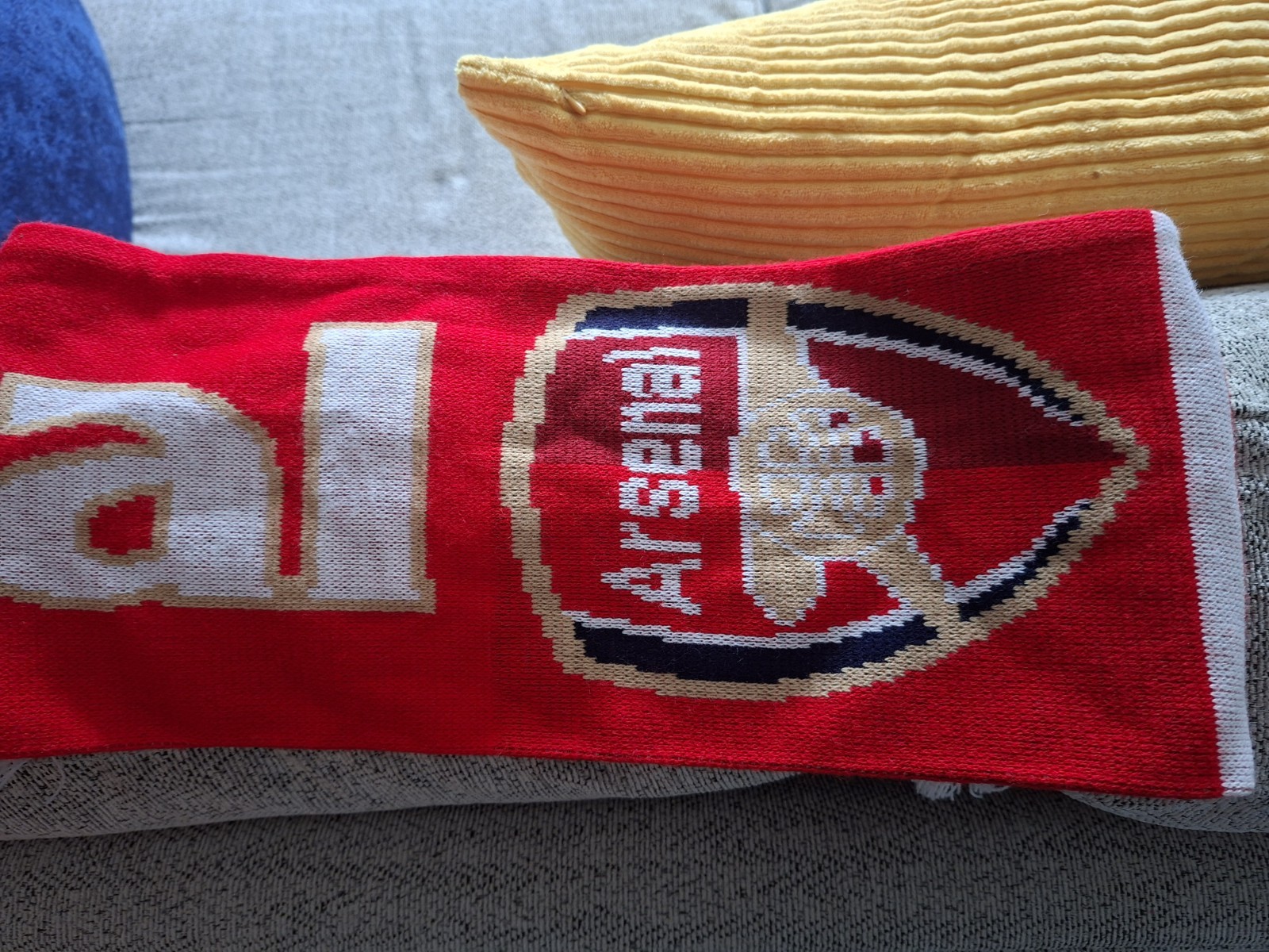 Arsenal FC Men's Red Knitted Scarf Retro Winter Football Accessory for sale on Ebay