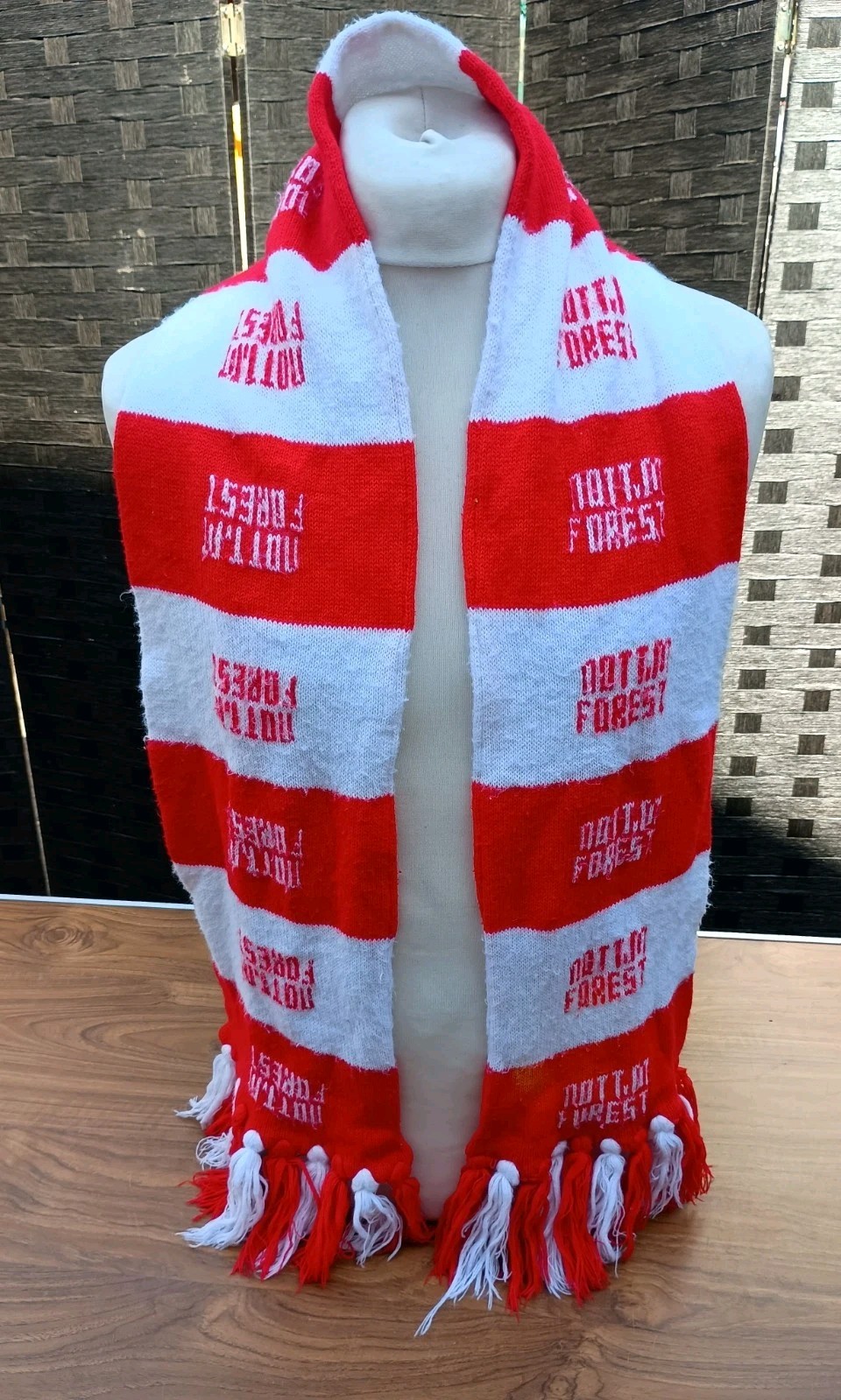 VINTAGE NOTTINGHAM FOREST NFFC FOOTBALL SCARF for sale on Ebay