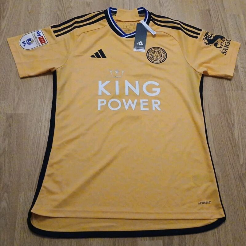 Leicester City medium adults Adidas football shirt Vardy 9. for sale on Ebay