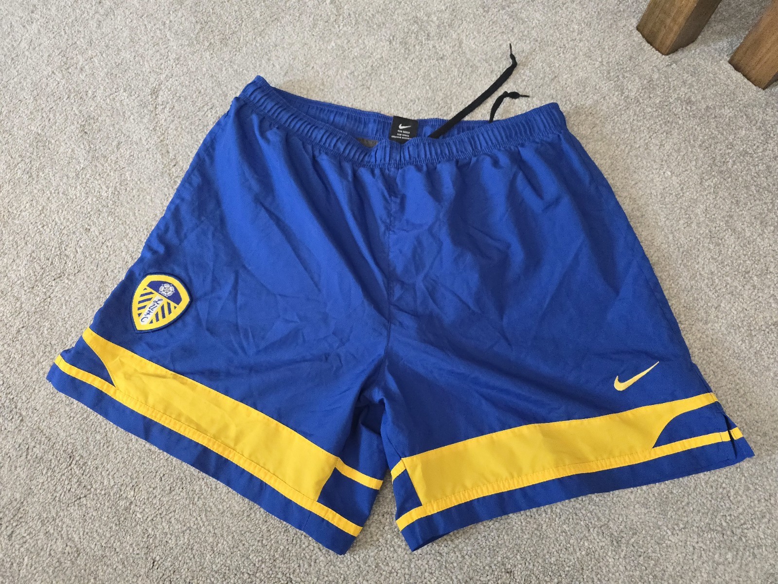 Size L Leeds United 2001-2002 away football shorts for sale on Ebay