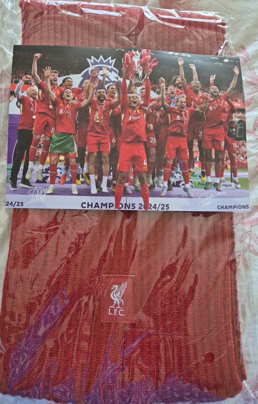 BNWT Official Liverpool FC LFC ‘All Red’ 2025/26 Official Members Football Scarf for sale on Ebay