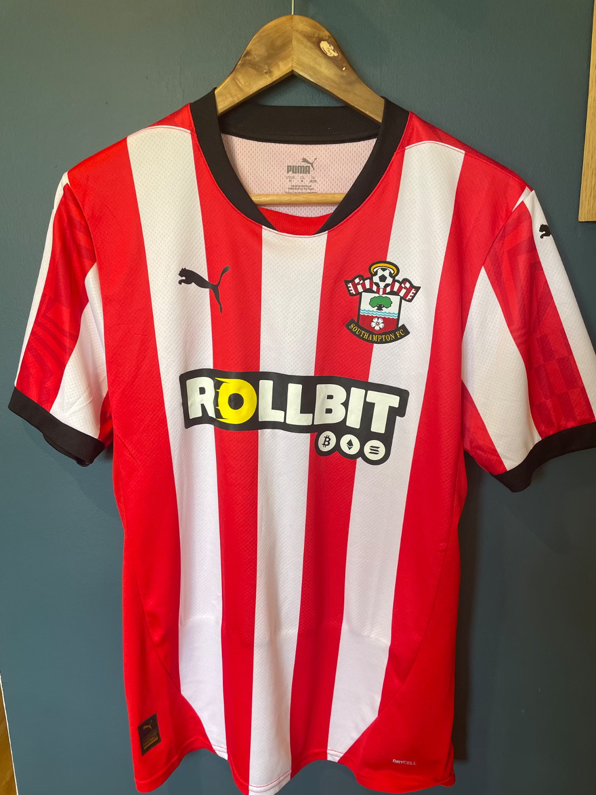 Southampton 2024/25 Home Shirt, KC 10 on back, Size M for sale on Ebay