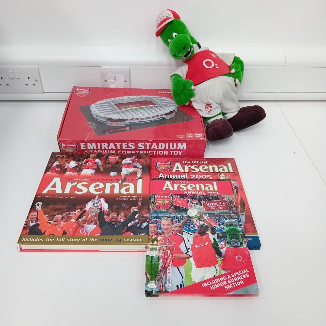 Vintage Arsenal Memorabilia Job Lot Annuals 2003-2005 Gunnersaurus Plush FLT14 for sale on Ebay