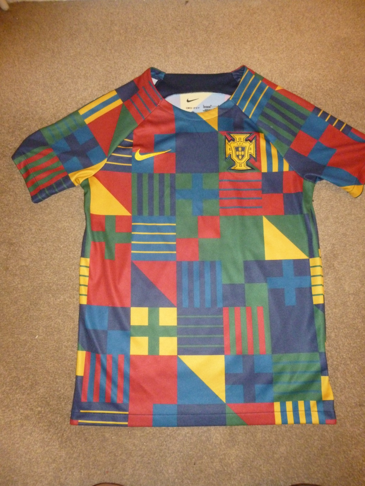 Portugal Away Shirt Youth 11-13 Years  Official Nike RONALDO 7  VGC for sale on Ebay