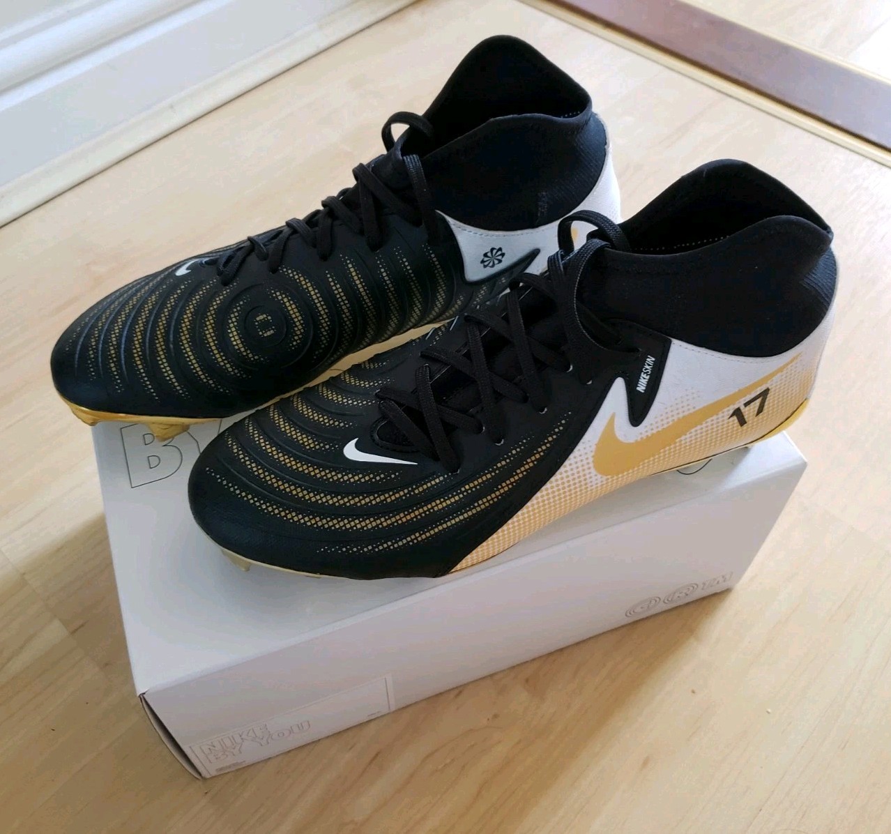 NIKE BY YOU PHANTOM LUNA FOOTBALL BOOTS KIDS JUNIOR SIZE 6 NIKE SKIN CYCLONE 360 for sale on Ebay