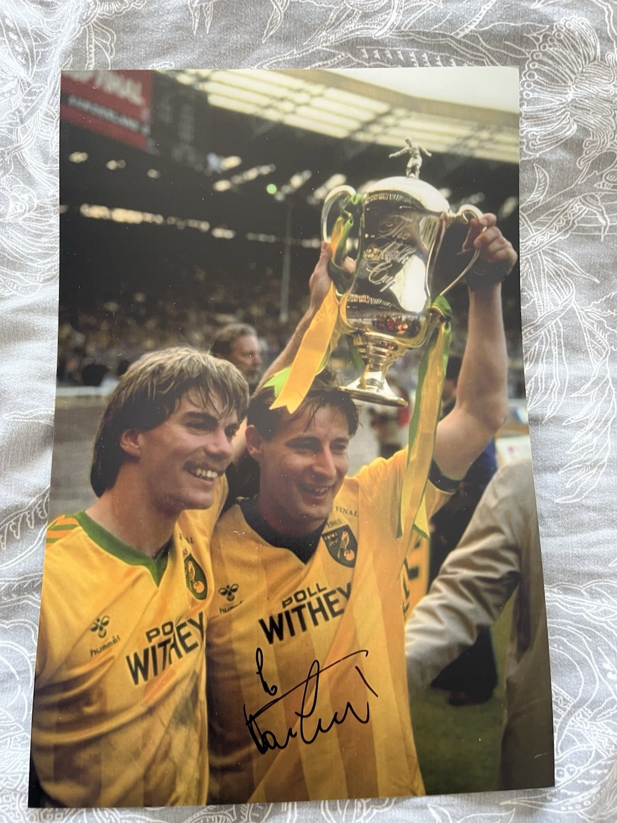 Signed Asa Hartford Norwich City Autograph Photo Scotland   for sale on Ebay