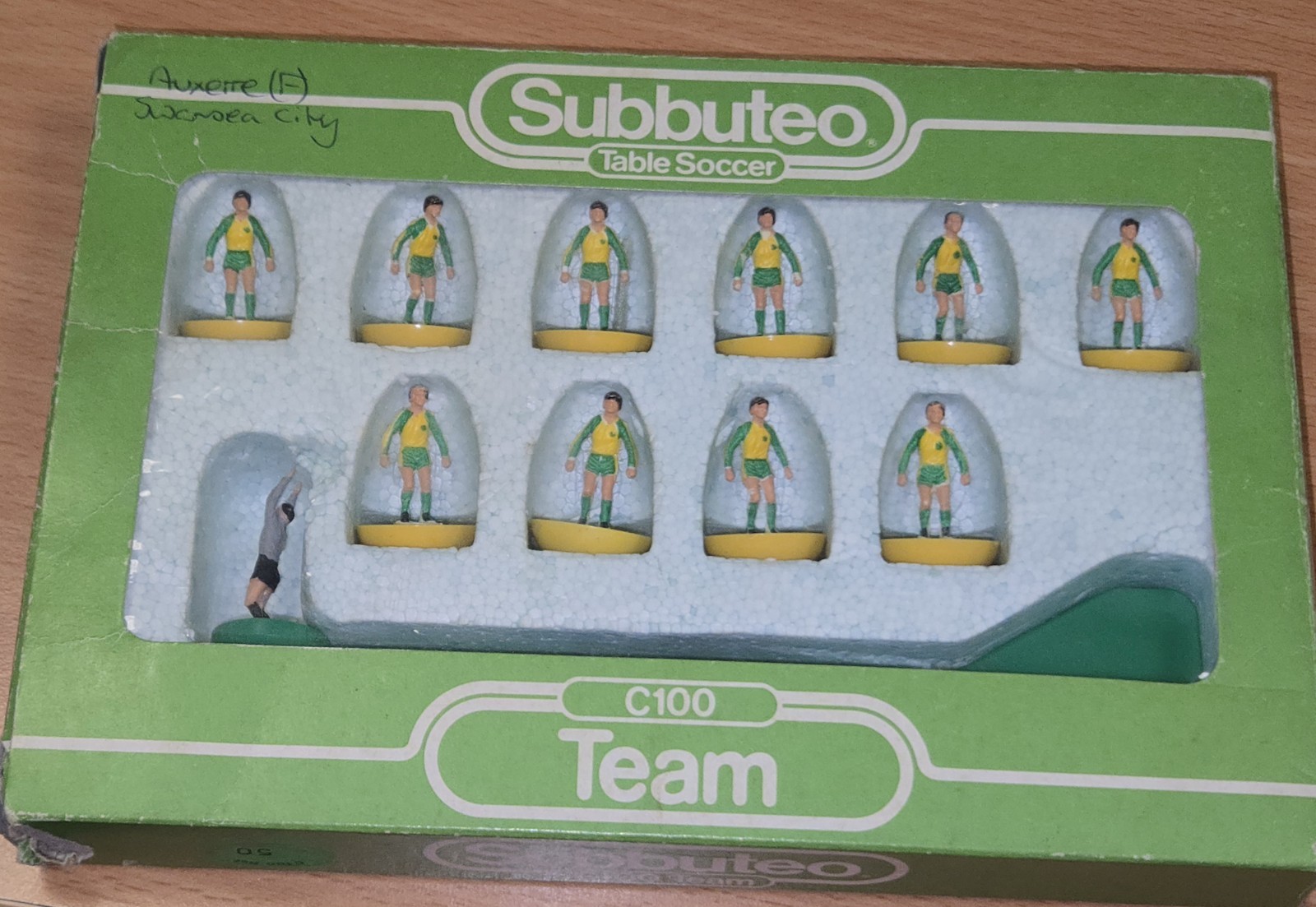 Subbuteo Norwich City Ref 457 C100 Series  for sale on Ebay