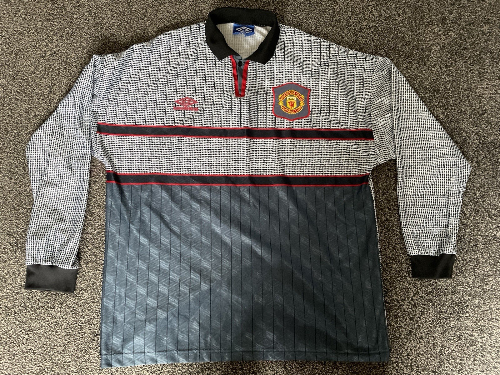 Mens large Manchester United 1995-1996 long sleeved Shirt Kit Top official umbro for sale on Ebay