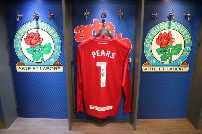 Aynsley Pears Match Issued Signed Shirt From FA Cup 5th Round vs Newcastle for sale on Ebay