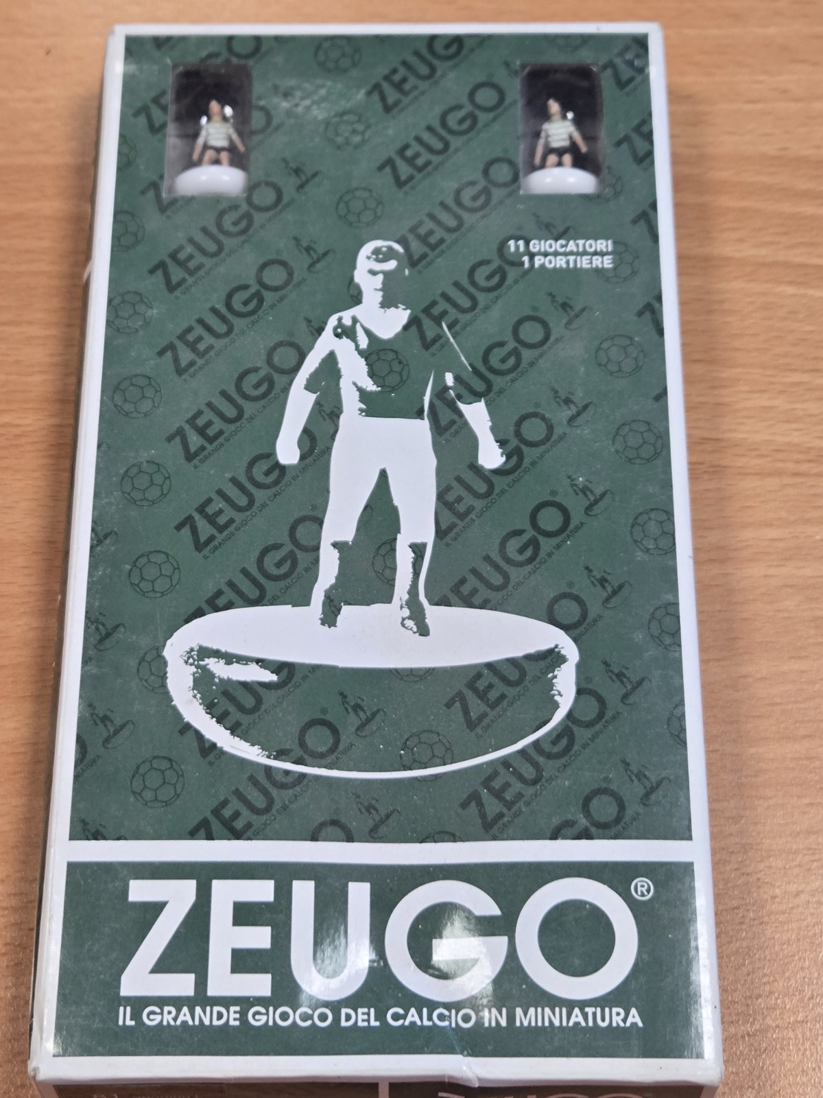 Subbuteo Zeugo Sporting Lisbon Ref 81 for sale on Ebay