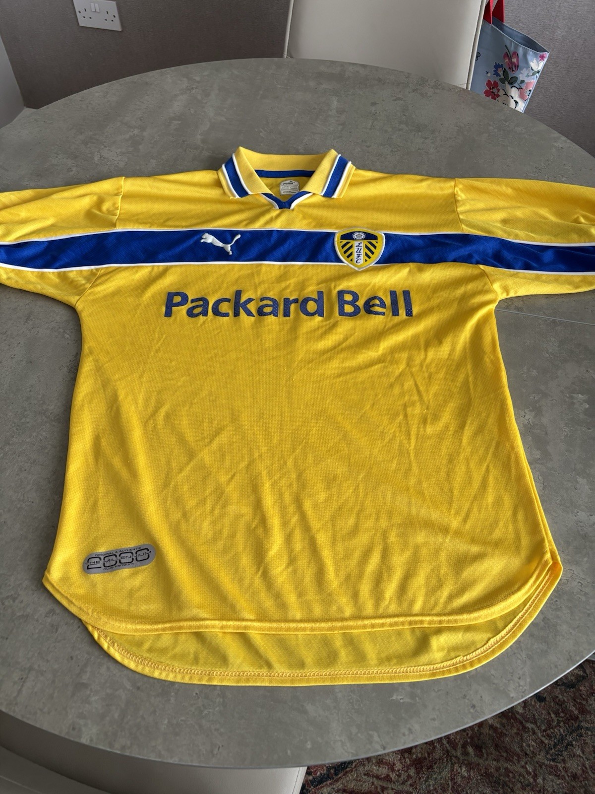 Leeds UTD parkard bell football top1999-2000 retro for sale on Ebay