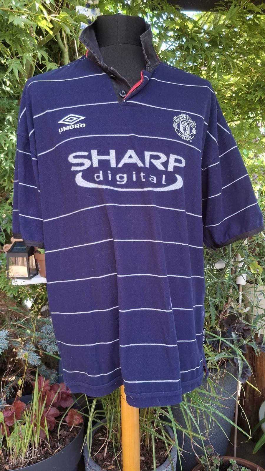 Original Umbro Manchester United 1999/2000 Away Football Shirt Adult XL for sale on Ebay
