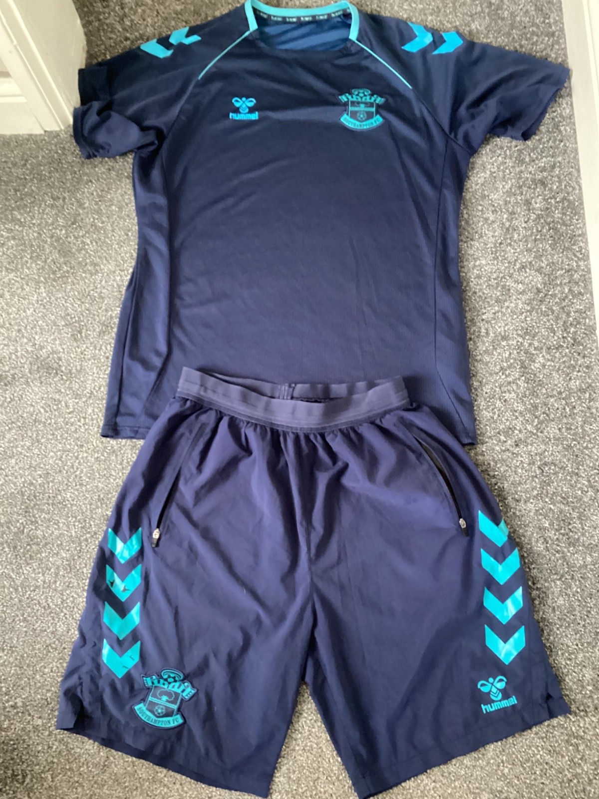 Southampton Fc Hummel Training Kit Size Large for sale on Ebay