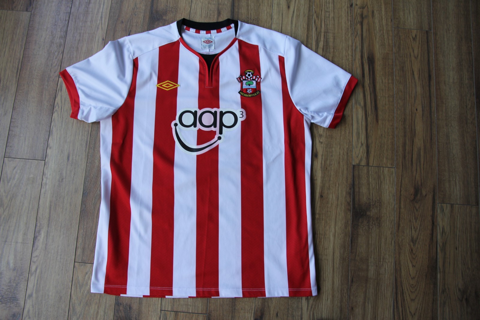 Southampton Football Shirt. AAP 3. Exellent Condition. Large. for sale on Ebay