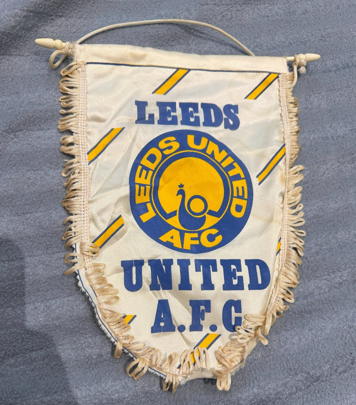 LEEDS UNITED PENNANT ORIGINAL LEEDS UTD LUFC for sale on Ebay