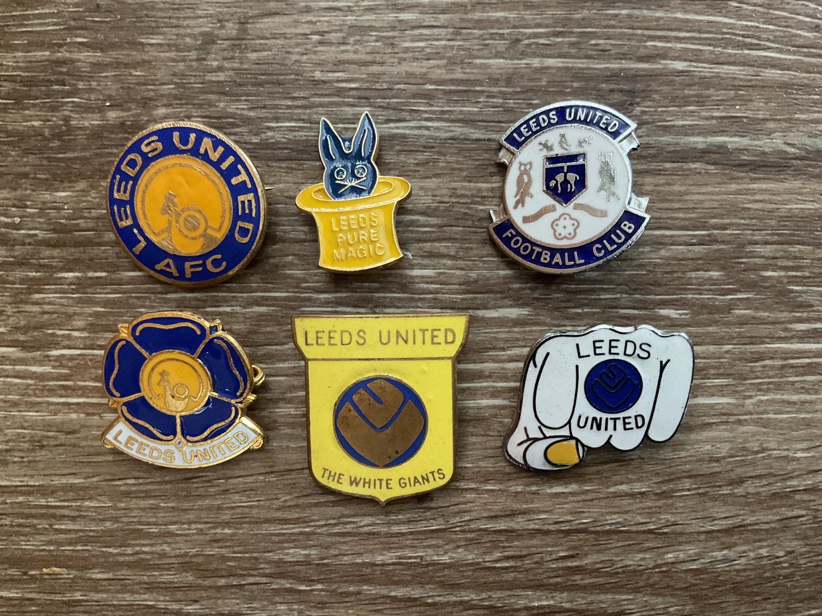 6 Leeds United football pin badges for sale on Ebay