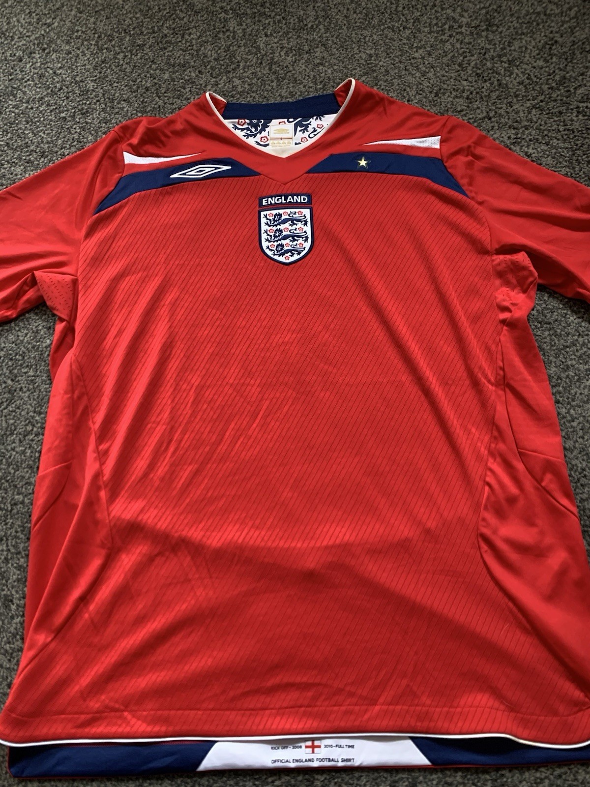 England 2008-2010 Away Football Shirt Umbro Size XL Men's Red Short Sleeve Top for sale on Ebay