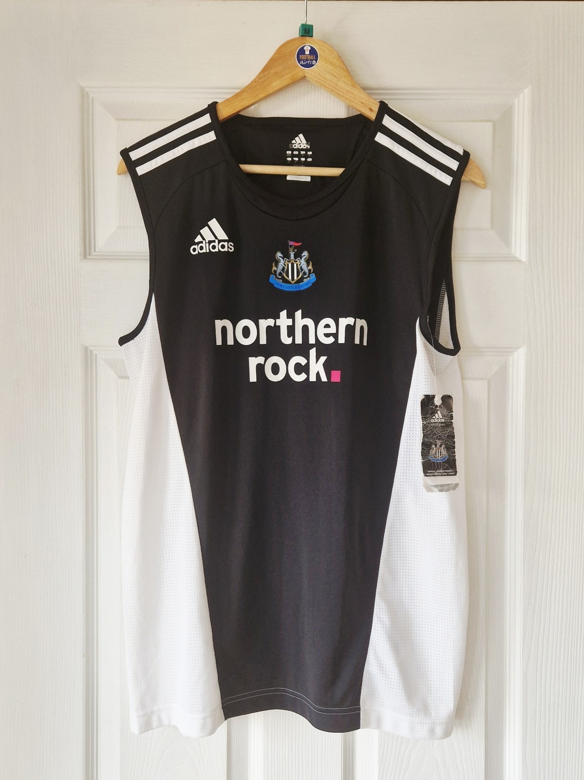 NEWCASTLE UTD RARE VINTAGE VEST TOP 2008/09 - ADULT MEDIUM - BRAND NEW WITH TAGS for sale on Ebay