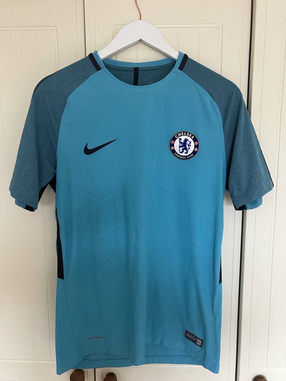 Chelsea Home football shirt 2017 - 2018 jersey pre match nike aeroswift size M for sale on Ebay