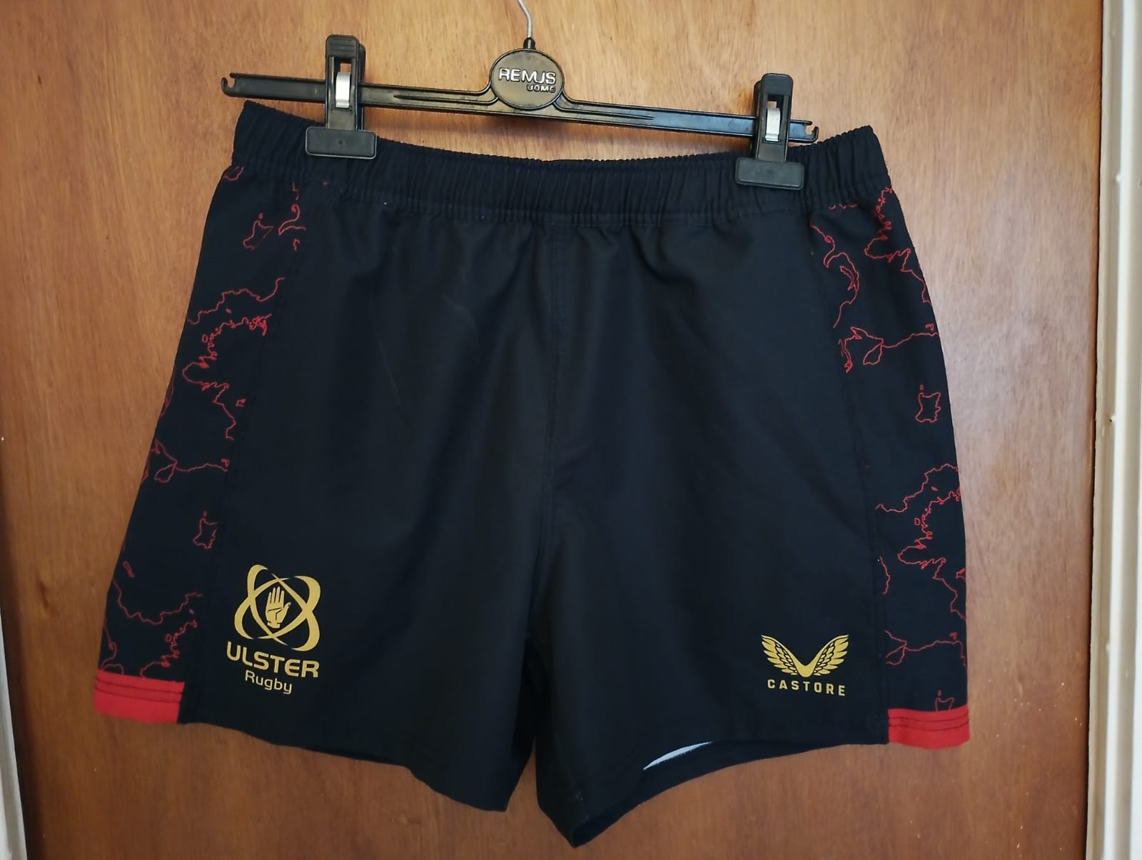 BNWOT CASTORE XLARGE RARE ULSTER RUGBY PROVINCIAL SHORTS. IRELAND. for sale on Ebay