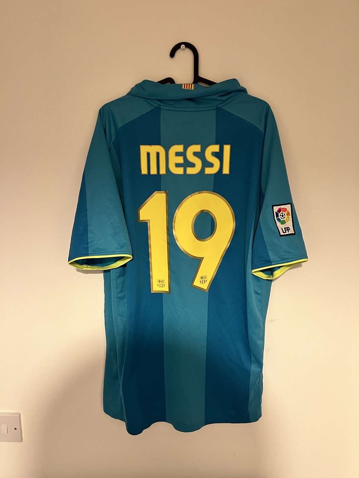 Barcelona 2007/2008 Away Football Shirt, MESSI 19, XL for sale on Ebay