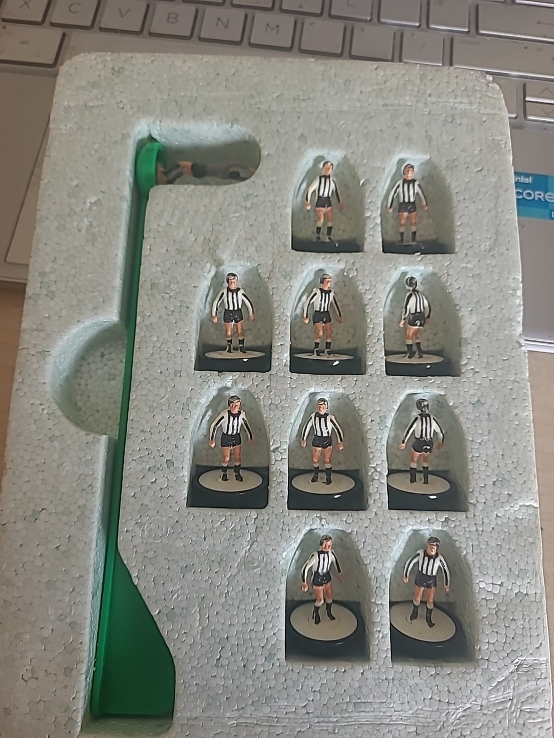 Subbuteo Lw Team Ref 8 Newcastle United for sale on Ebay