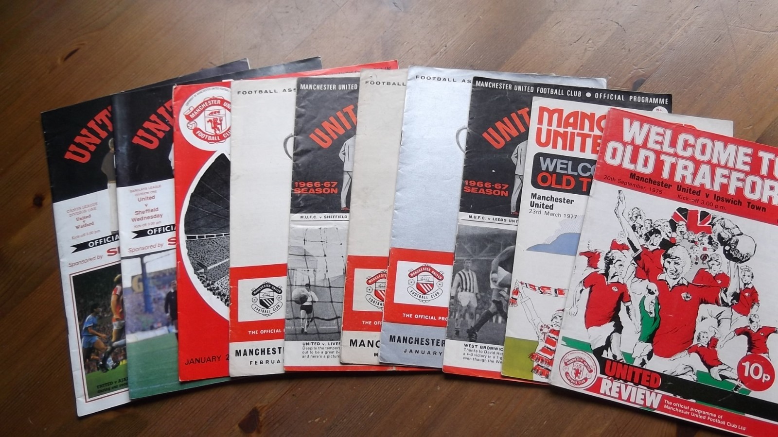 SELECTION   OF   10   MANCHESTER   UNITED   (HOME)   PROGRAMMES. for sale on Ebay