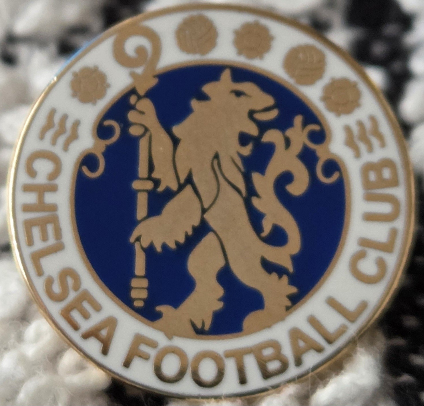 Chelsea FC Badge - CHELSEA CREST BADGE  for sale on Ebay