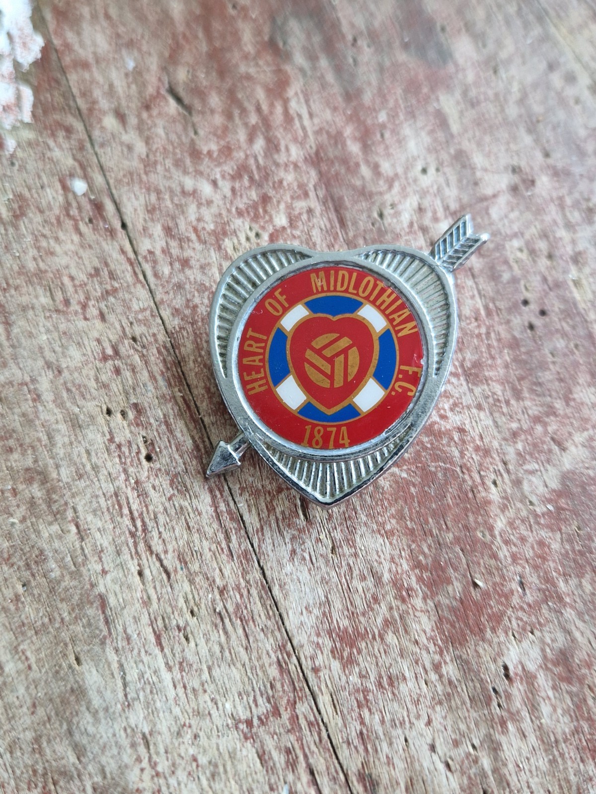 HEART OF MIDLOTHIAN  F C  - VINTAGE  INSERT COLLECTABLE FOOTBALL  Pin BADGE  for sale on Ebay