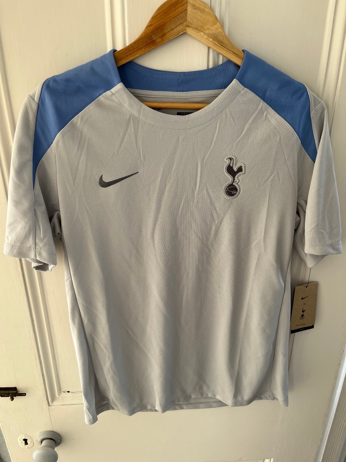 Tottenham Hotspur Football Shirt Nike Medium Training Kit Spurs Jersey 2024/25 for sale on Ebay