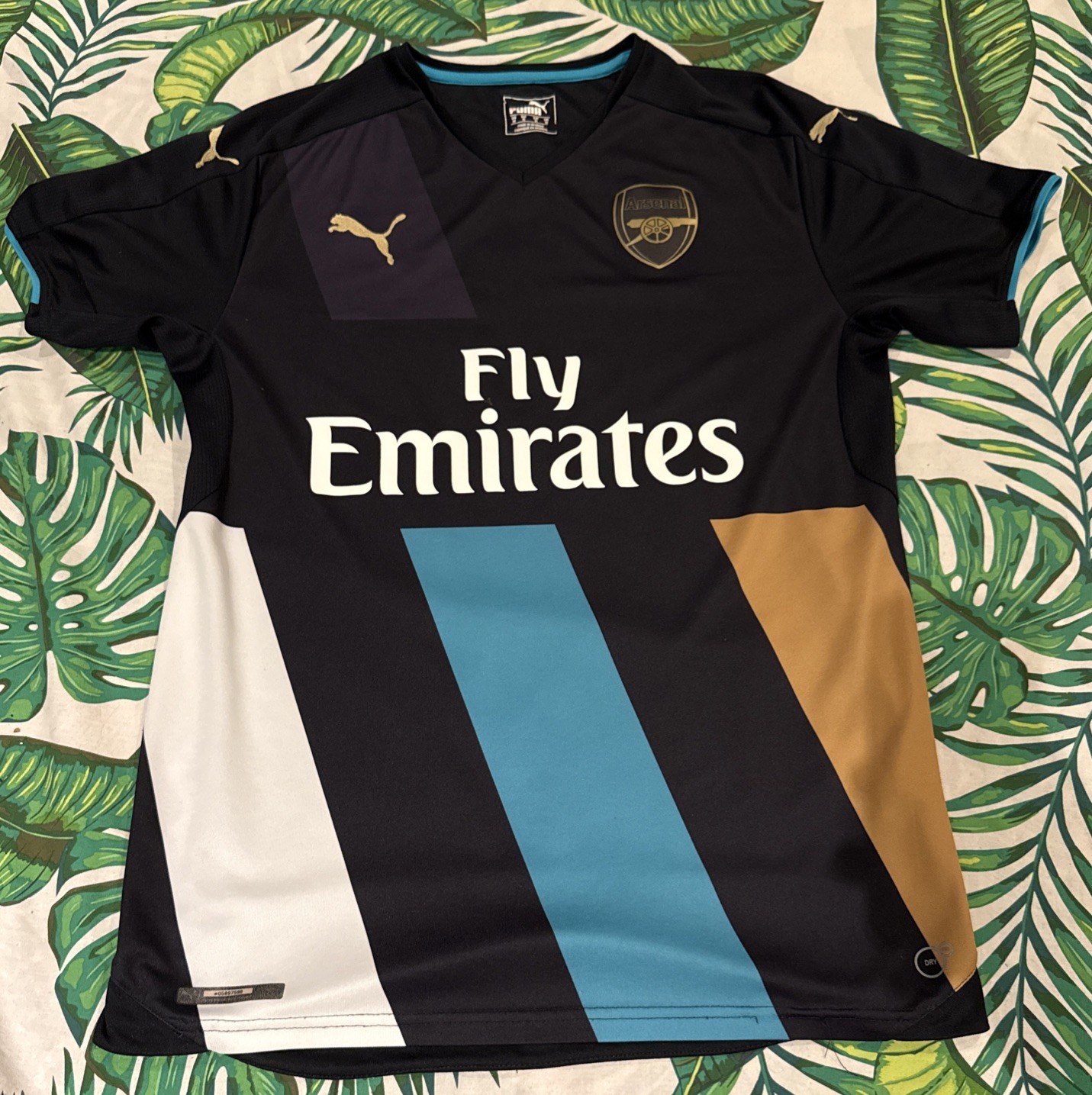 Arsenal FC 2015/2016 Third Football Shirt Puma Size Medium M Black / Gold / Blue for sale on Ebay