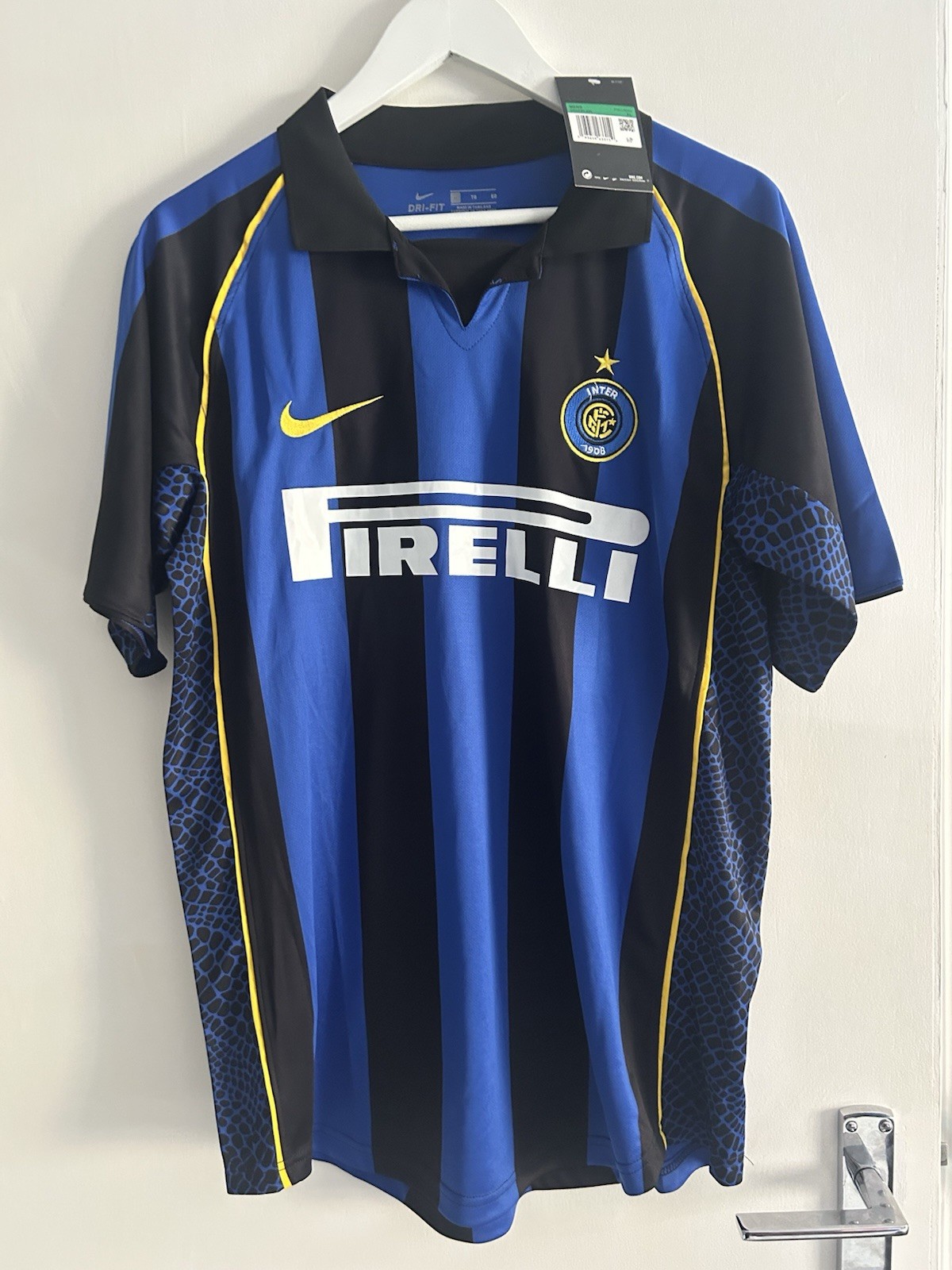 Inter Milan 2010/11 Home Football shirt- Nike - Size L - Pirelli Sponsor - BNWT for sale on Ebay