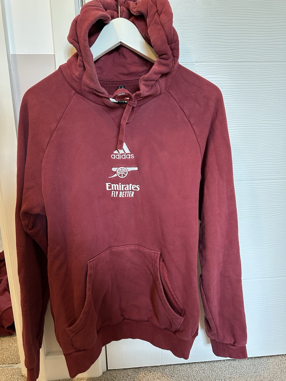 ARSENAL ADIDAS TRAVEL HOODIE PLAYER ISSUE WORN MEDIUM BURGUNDY 21/22 KIT ROOM for sale on Ebay