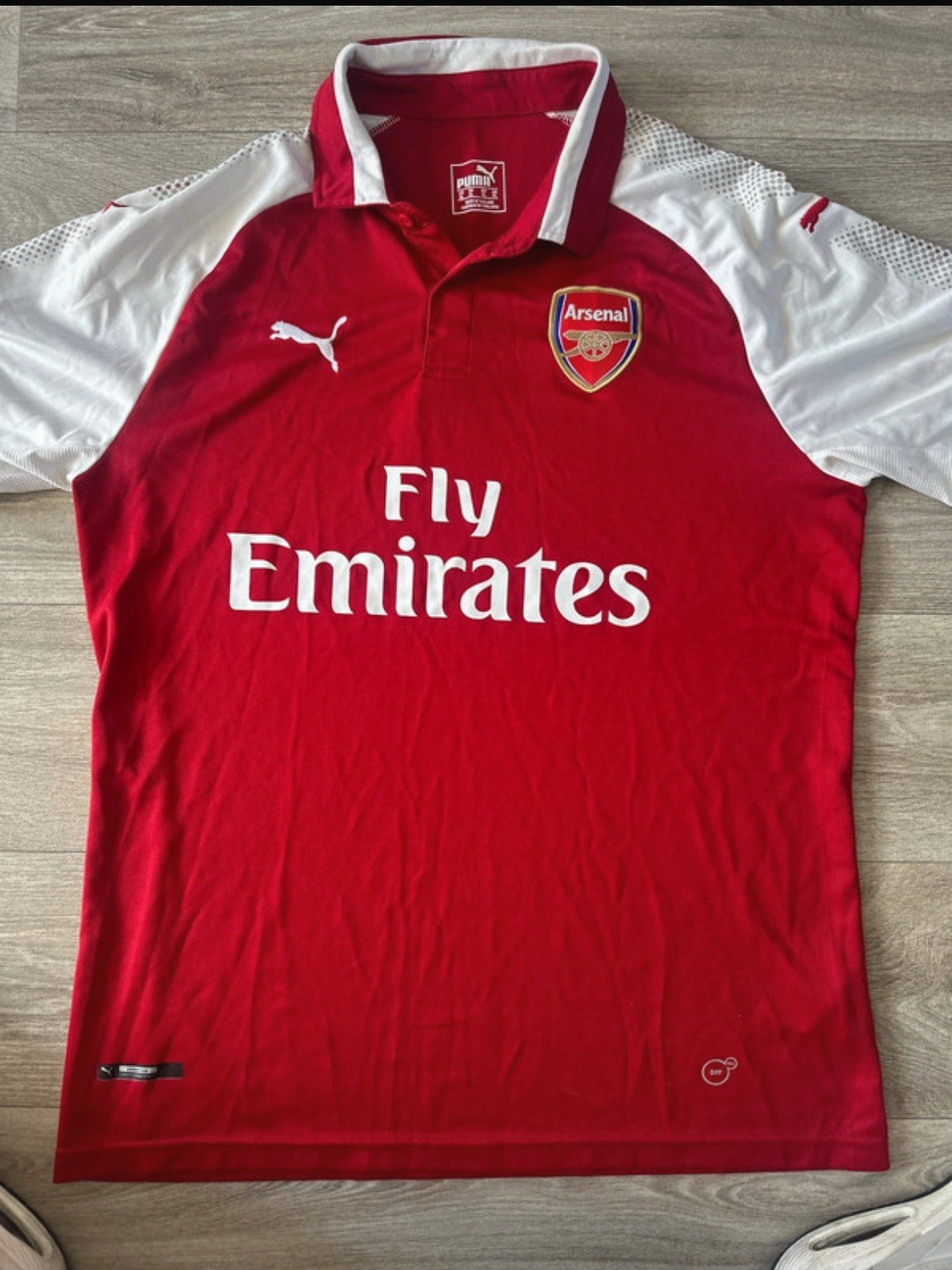 Arsenal 2017-2018 Home PUMA Football Shirt Size XL for sale on Ebay