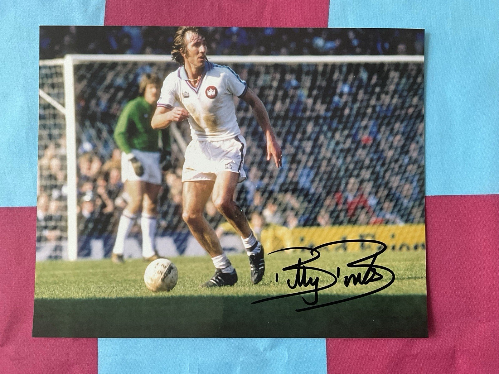 BILLY BONDS. WEST HAM UTD. SIGNED. 8X10 INCH PHOTO. for sale on Ebay