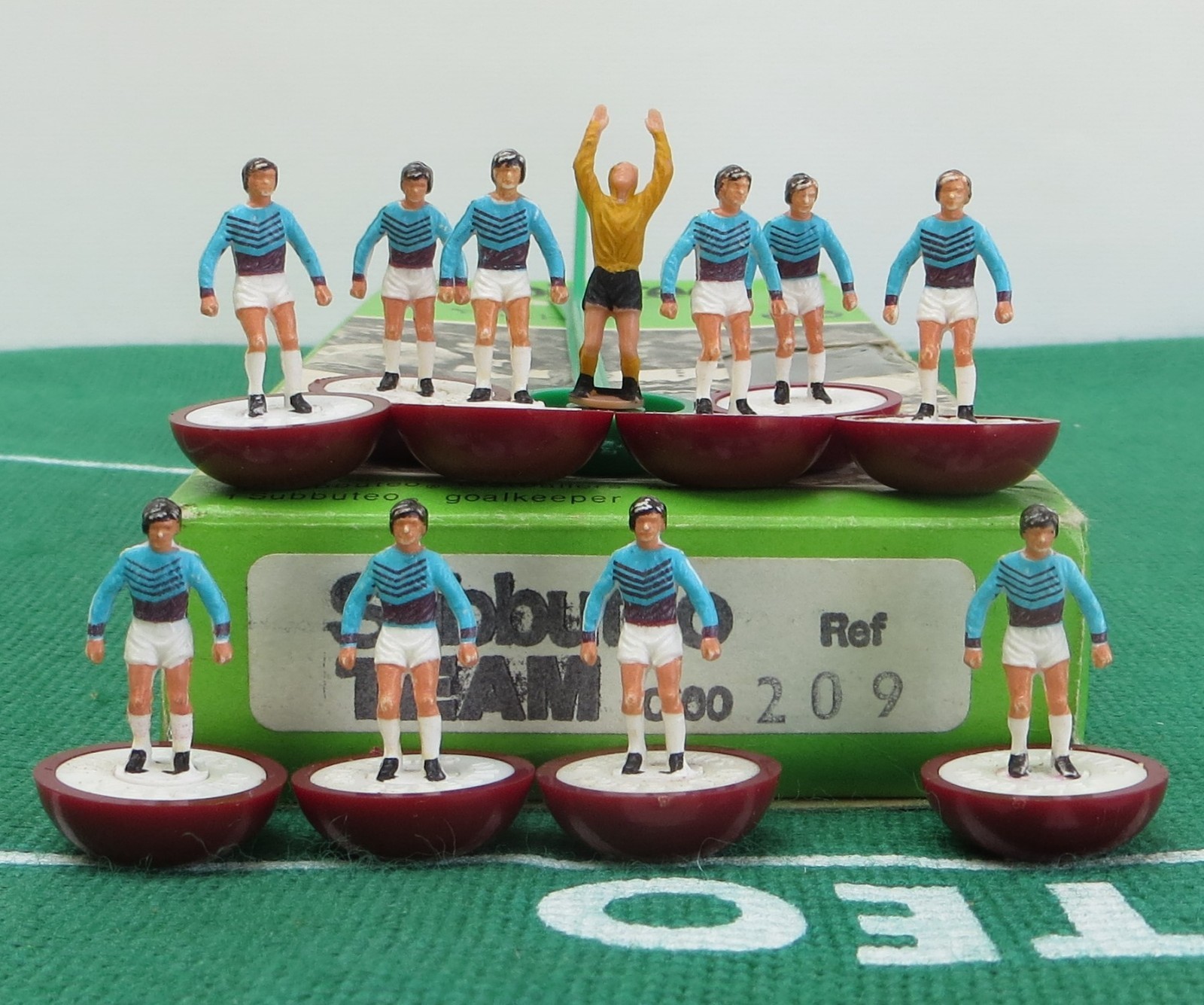 SUBBUTEO LW MP REF 209 WEST HAM UNITED, IN ORIGINAL LABELLED BOX. for sale on Ebay