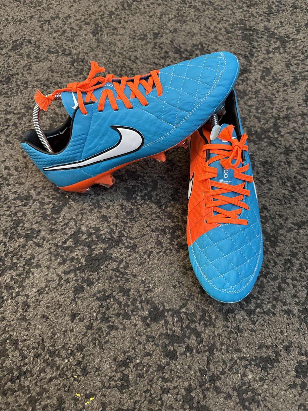 Nike Tiempo Legend V SG-Pro Football Boots Soccer Size 9.5 for sale on Ebay
