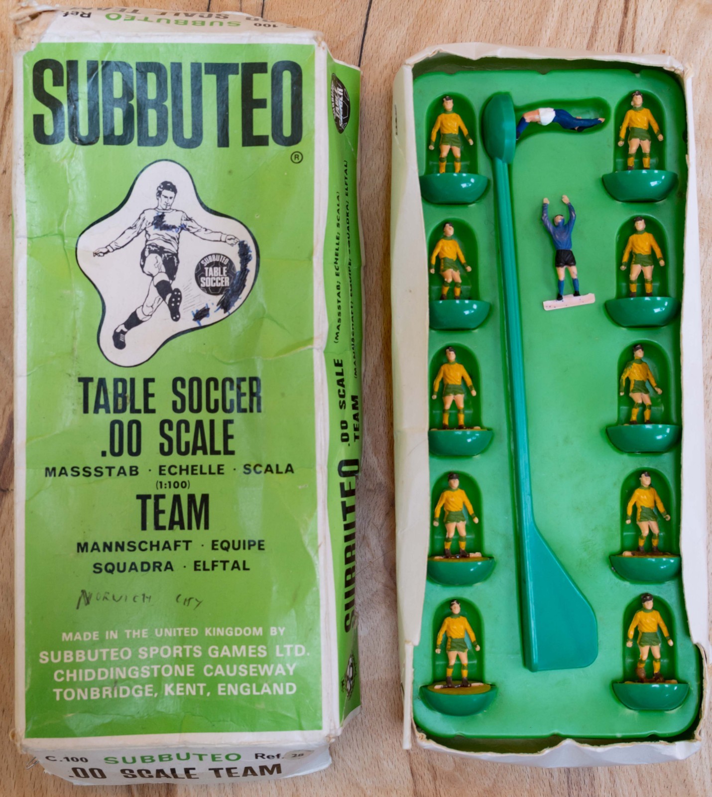 Subbuteo Later Heavyweight Team 28 Norwich for sale on Ebay