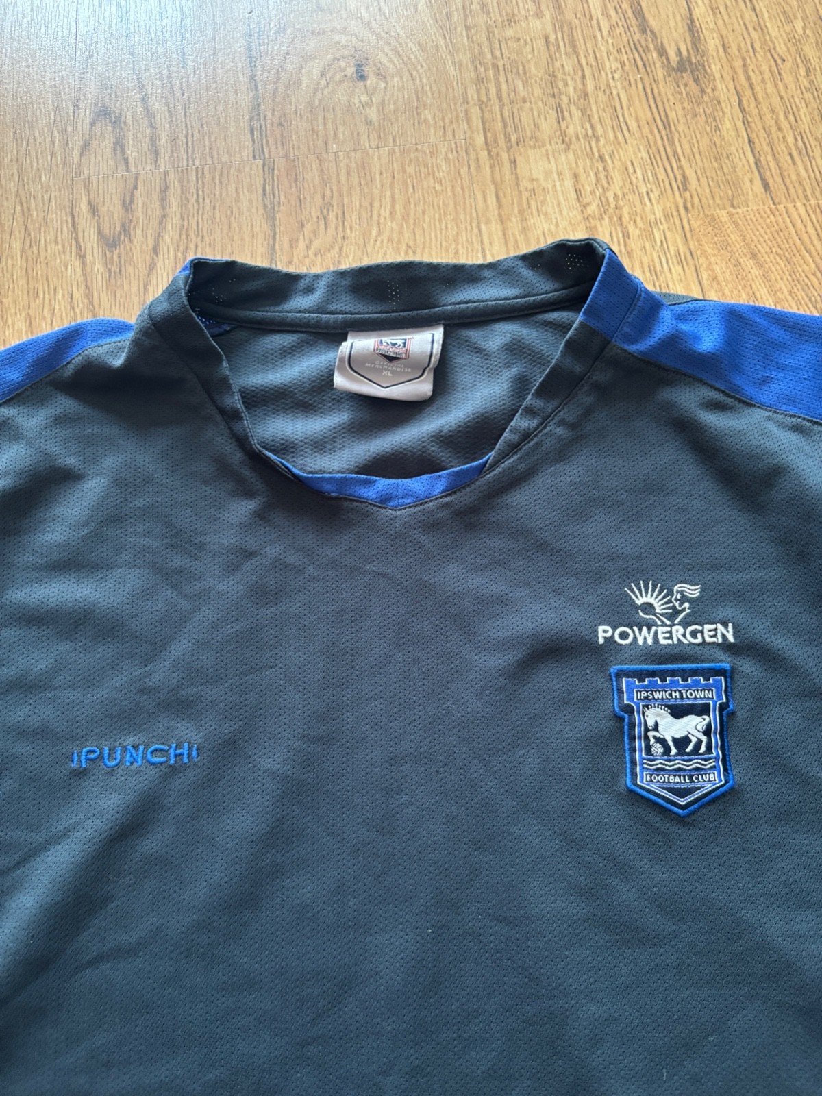 Vintage XL Mens Ipswich Town 2003-05 Training Football Shirt by PUNCH / 99p !! for sale on Ebay