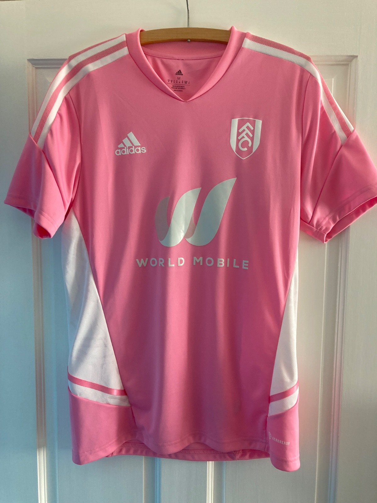 Fulham FC Training Shirt (2022/23) Solar Pink (Medium) Very Good Condition for sale on Ebay