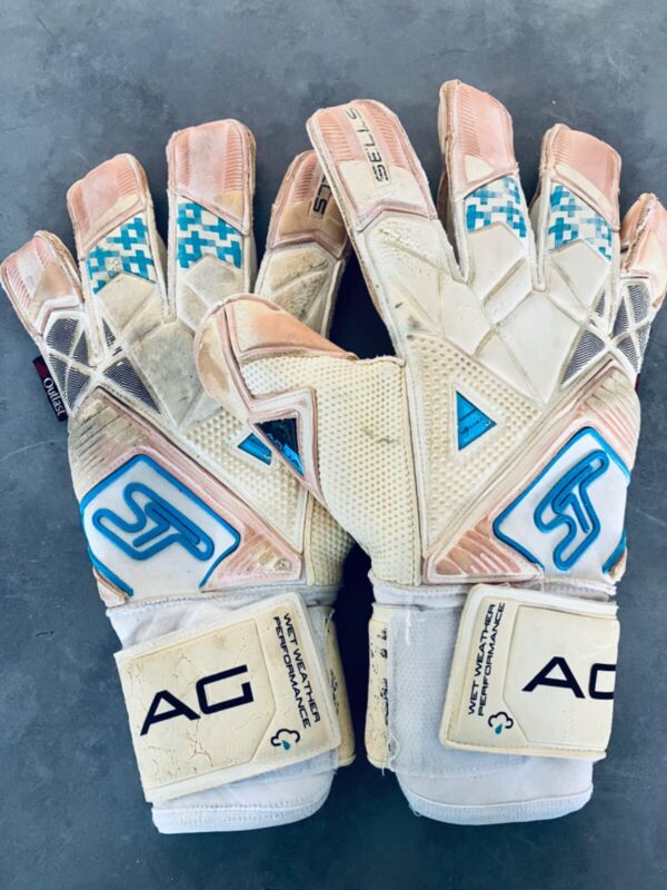 Match worn and signed Angus Gunn Norwich City / Scotland Sells Goalkeeper Gloves for sale on Ebay