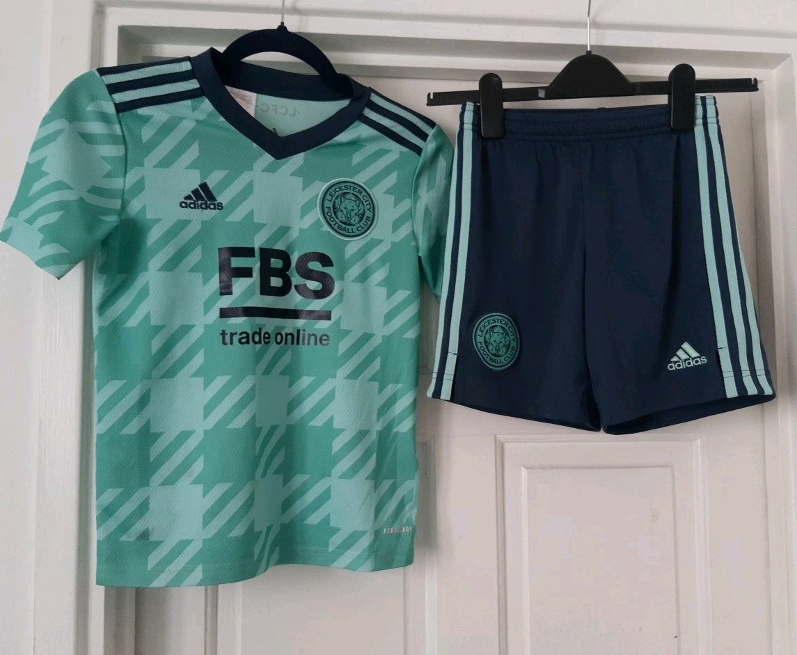 Unisex Kids Leicester City Football Kit Age 9-10 Years. Genuine LCFC Product VGC for sale on Ebay